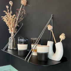 Rundes Metallregal – Schwarz + Regalträger aus Leder